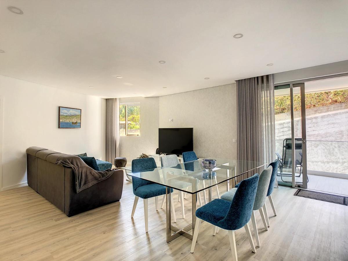פונשל Uptown Apartment By Lovelystay מראה חיצוני תמונה