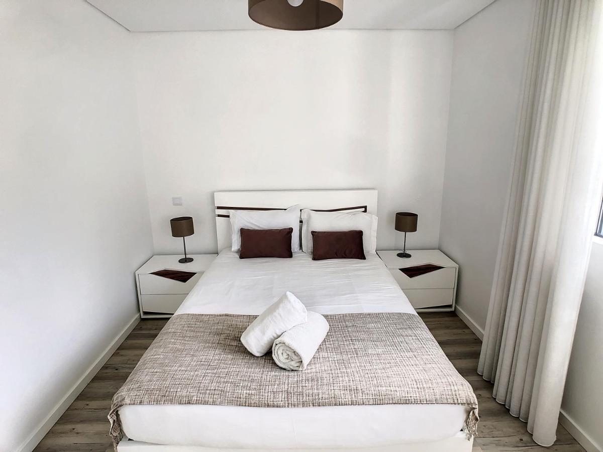 פונשל Uptown Apartment By Lovelystay מראה חיצוני תמונה
